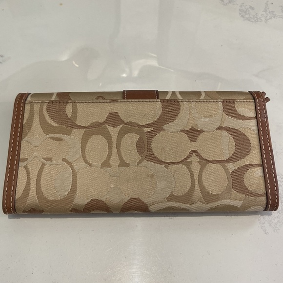 Coach Tan wallet - Picture 2 of 5
